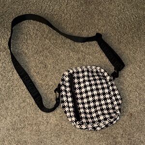 BAGGU Checkered Crossbody
